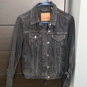Levi’s denim jacket with bows